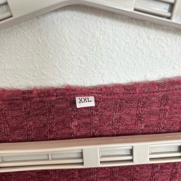 Women’s Burgundy Scooped Neck with Long Sleeves Sweater
Size XXL - Picture 5 of 5